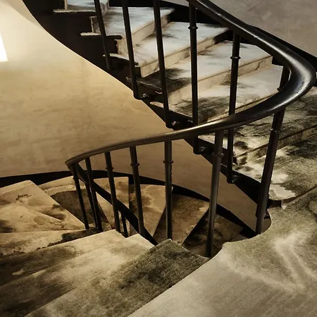 Leon Hotel-pigalle Suite-14 Paris